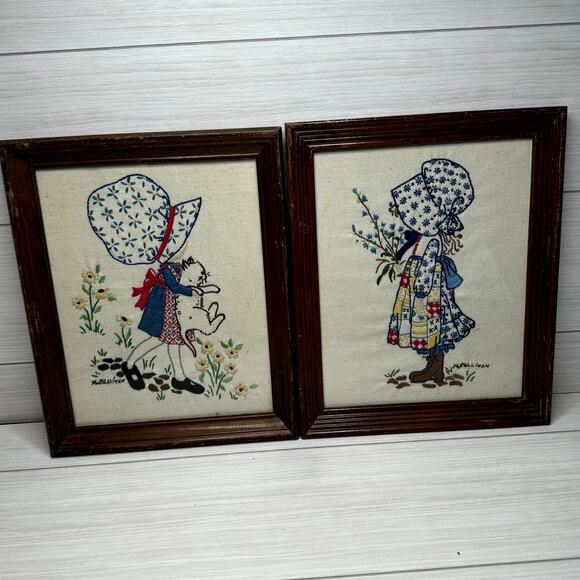 VINTAGE HOLLY HOBBY NEEDLEPOINT HAND EMBROIDERED FRAMED ART SET OF 2 HANDMADE